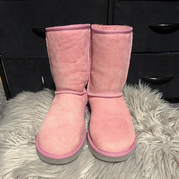 Pink UGG boots - Picture 2 of 5